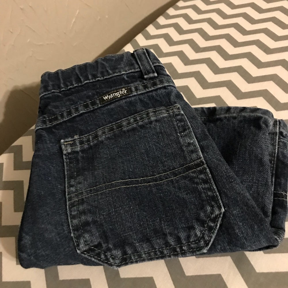 Boys size 7R Wrangler denim shorts